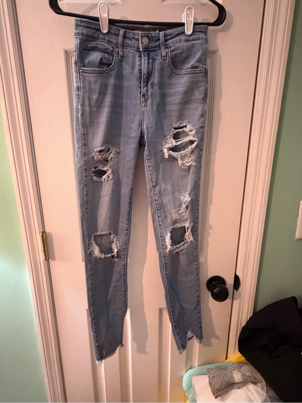 Levi’s Light Blue Ripped Women’s Skinny Jeans - Distressed High-Stretch Denim